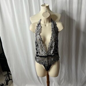 iCollection Black & White Lace Deep-V Halter Teddy Lingerie 🖤